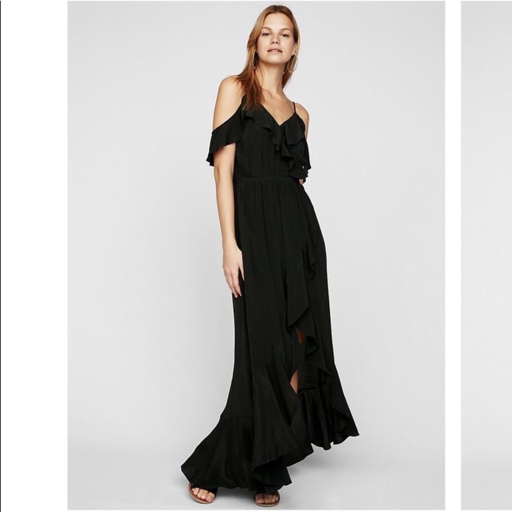 NWT Express | Cold Shoulder Maxi Dress